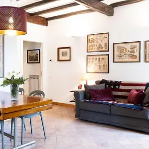  Apartment Arc Trilussa 44